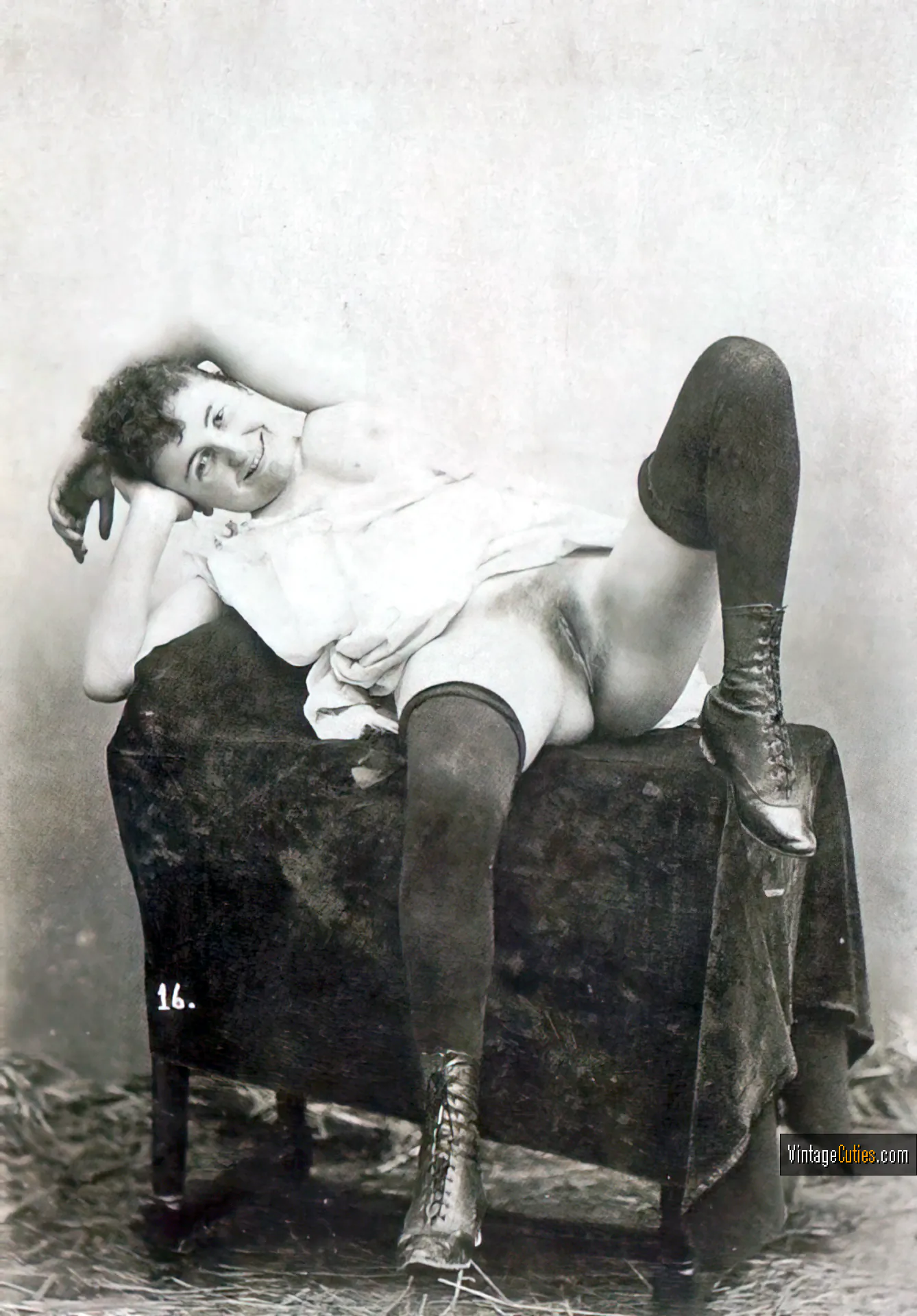 Vintage hairy upskirt