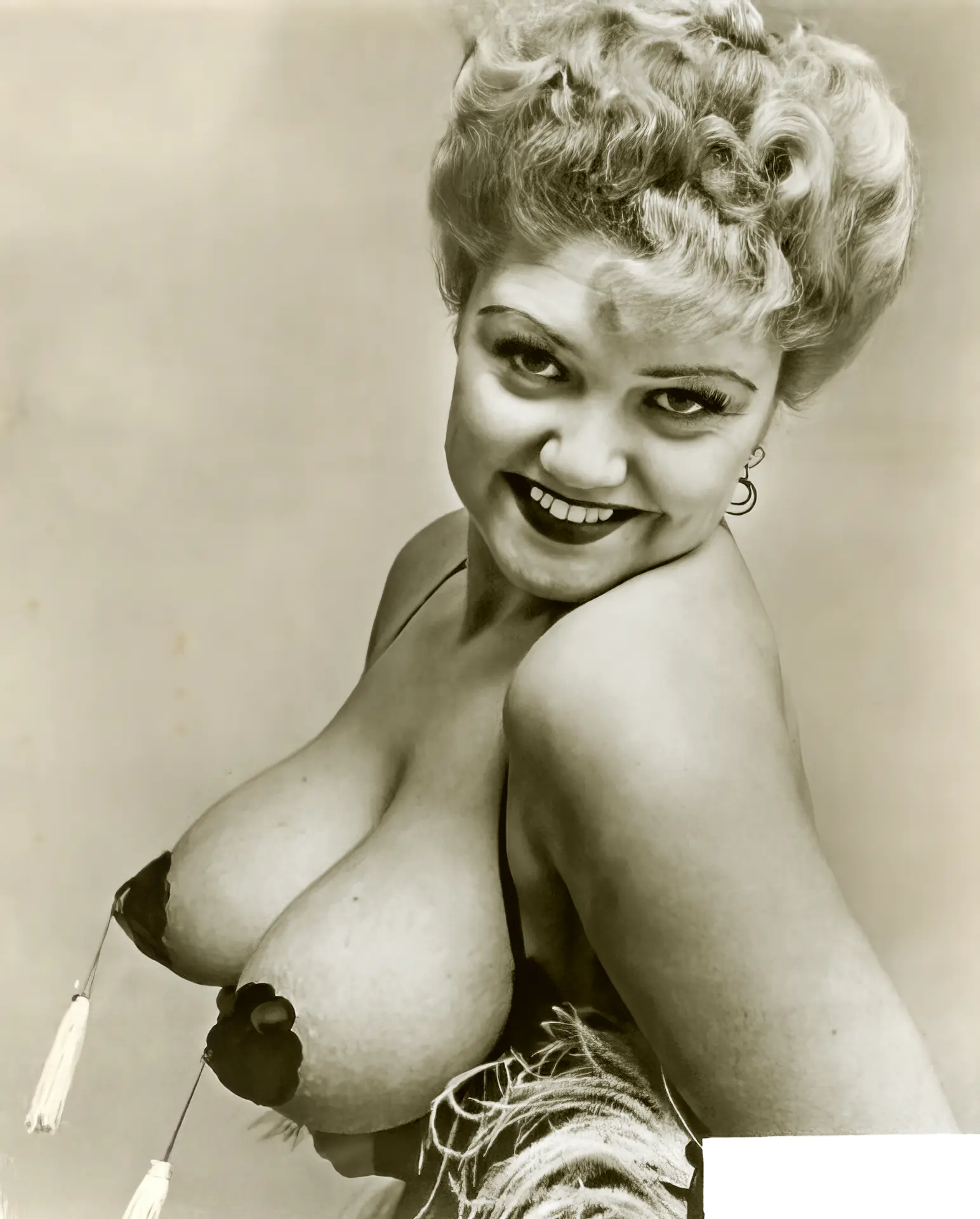 Adorable pinup Jennie Lee with covered pointy nipples