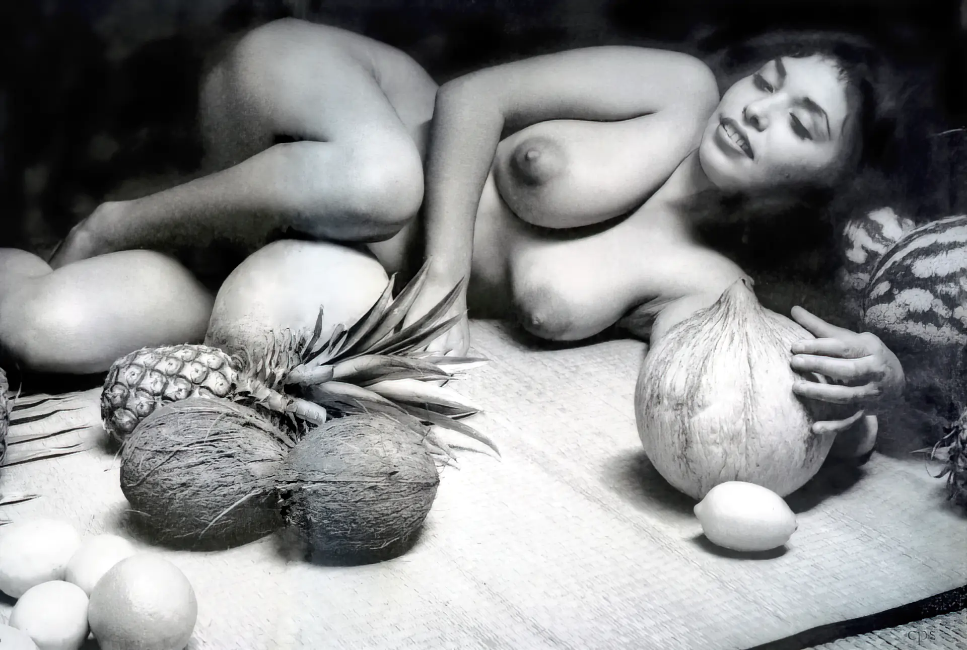 Sexy pornstar Tanya Muriett posing naked with fruit