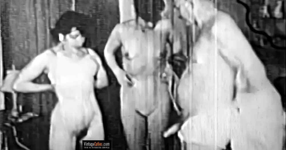 1000px x 525px - Grandpa Cums in Glass & Drinks Sperm: 1920s Nude Women Helping Old Man